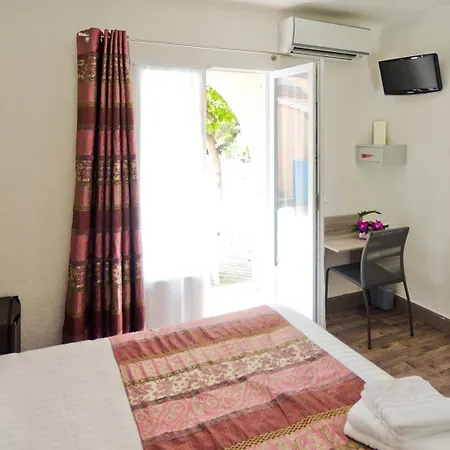 Le Virevent Hotell 3*