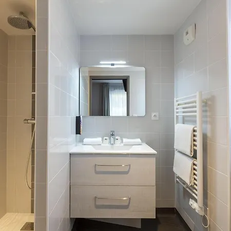 Sure By Western Saint-raphael Le Dramont 3*