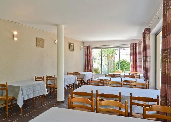 Le Virevent Hotel 3*